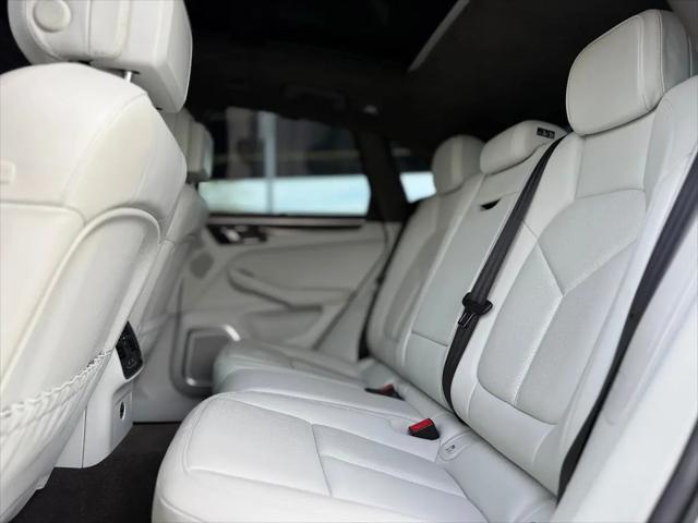 2021 Porsche Macan Turbo