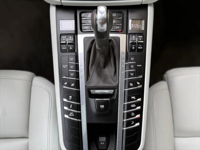 2021 Porsche Macan Turbo