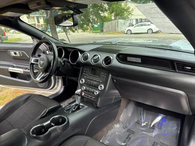 2017 Ford Mustang V6