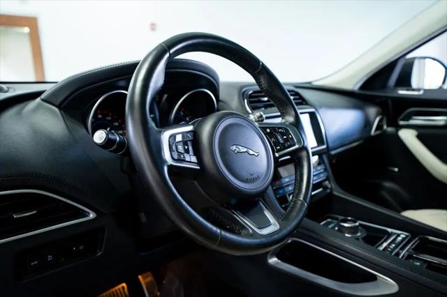 2019 Jaguar F-PACE 25t Prestige