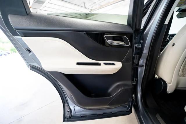 2019 Jaguar F-PACE 25t Prestige