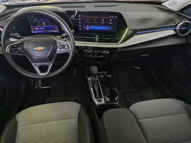 2025 Chevrolet Trax FWD LT