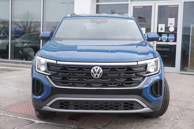 2026 Volkswagen Atlas Cross Sport SE with Technology