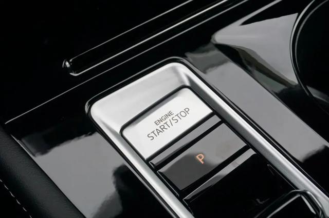 2026 Volkswagen Atlas Cross Sport SE with Technology