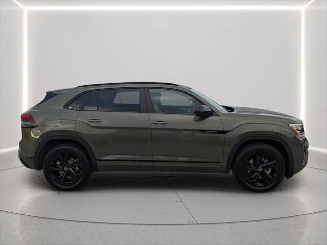 2026 Volkswagen Atlas Cross Sport SEL R-Line Black