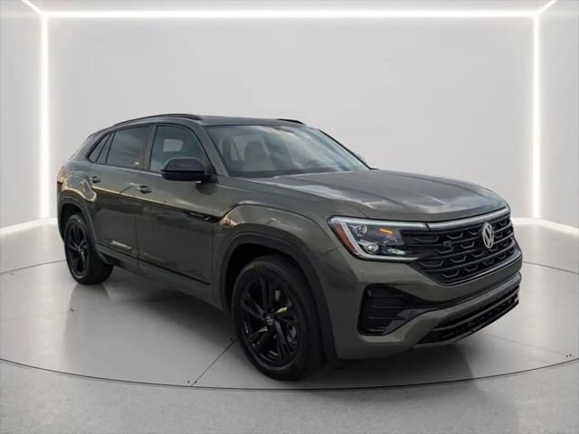 2026 Volkswagen Atlas Cross Sport SEL R-Line Black