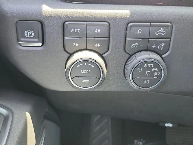 2026 Chevrolet Silverado 1500 4WD Crew Cab Short Bed RST