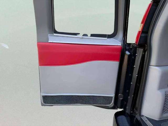 2018 GMC Savana 2500 Work Van