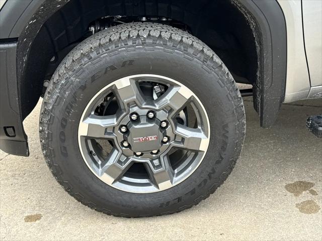 2026 GMC Sierra 2500HD Crew Cab, Standard Bed, SLT, 4WD