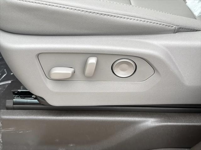 2026 GMC Sierra 2500HD Crew Cab, Standard Bed, SLT, 4WD