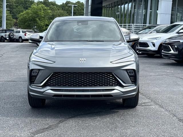 2026 Buick NV Avenir FWD