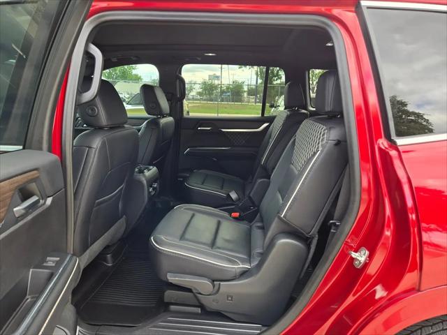 2024 GMC Acadia FWD Denali