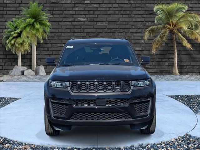 2026 Jeep Grand Cherokee L Altitude 4x2