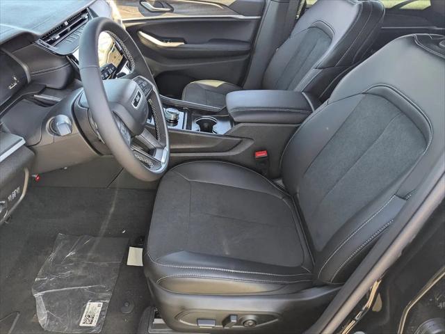 2026 Jeep Grand Cherokee L Altitude 4x2