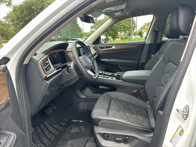 2024 Volkswagen Atlas 2.0T SE w/Technology
