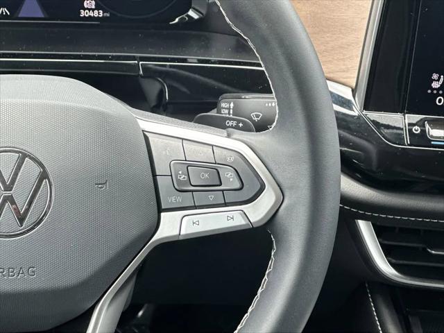 2024 Volkswagen Atlas 2.0T SE w/Technology