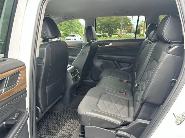 2024 Volkswagen Atlas 2.0T SE w/Technology