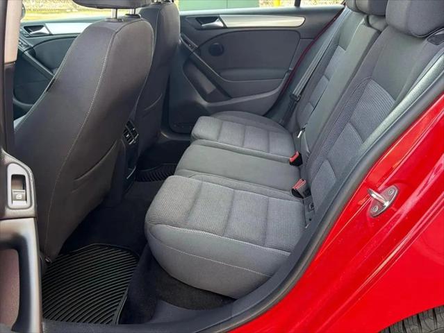 2013 Volkswagen Golf 2.5L 4-Door
