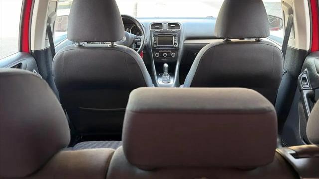 2013 Volkswagen Golf 2.5L 4-Door