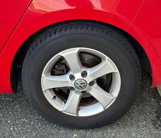 2013 Volkswagen Golf 2.5L 4-Door