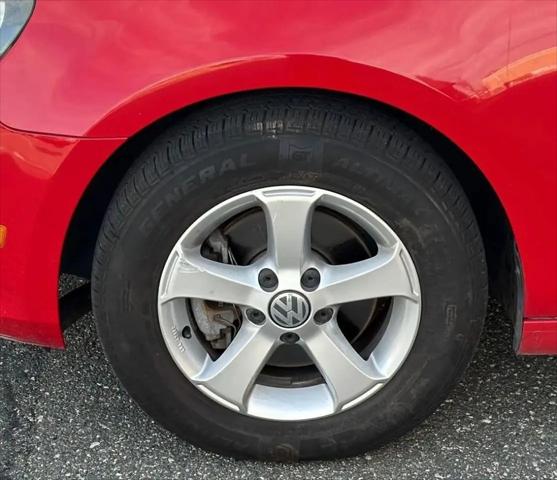 2013 Volkswagen Golf 2.5L 4-Door