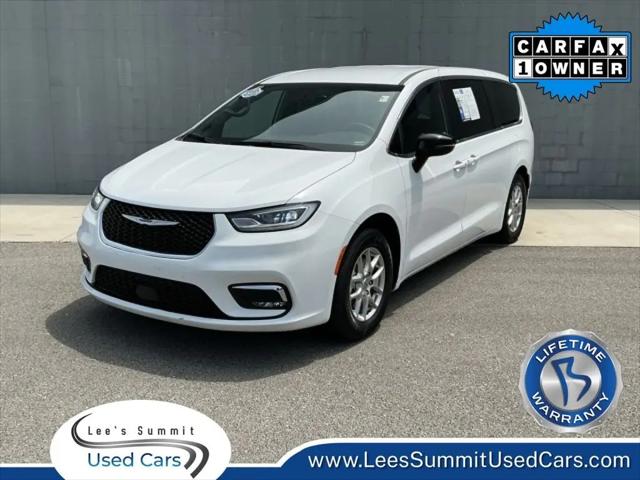 2025 Chrysler Pacifica Select for sale in Lees Summit, MO