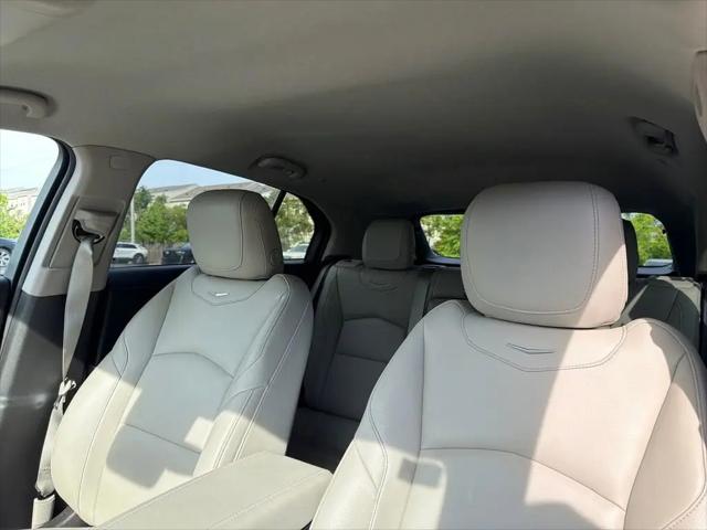 2022 Cadillac XT4 FWD Luxury