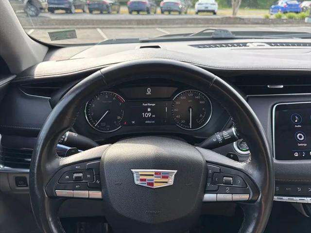 2022 Cadillac XT4 FWD Luxury