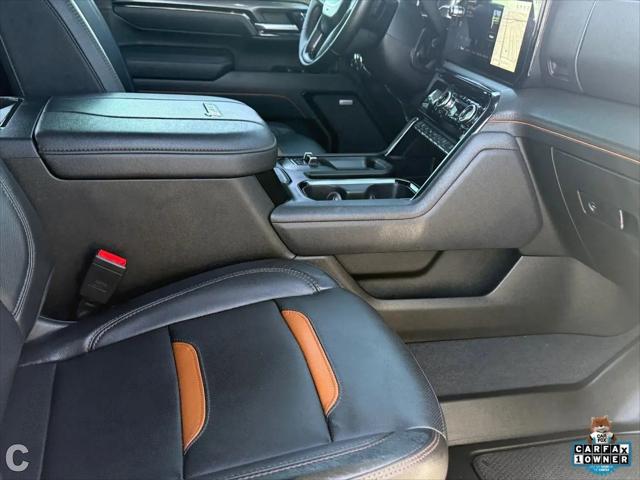 2025 GMC Sierra 2500HD 4WD Crew Cab Standard Bed AT4