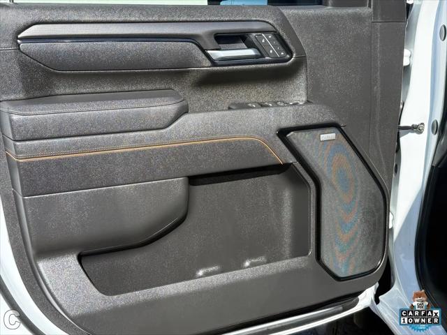 2025 GMC Sierra 2500HD 4WD Crew Cab Standard Bed AT4