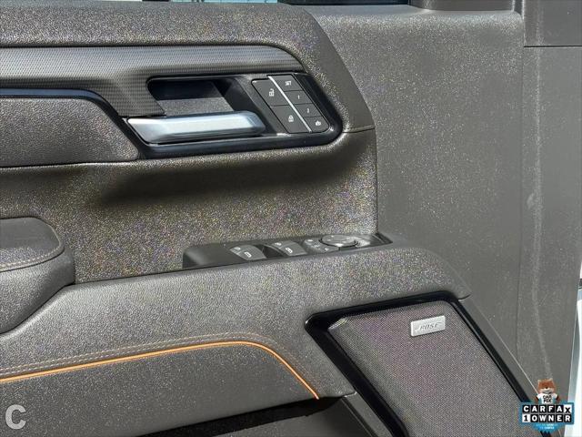 2025 GMC Sierra 2500HD 4WD Crew Cab Standard Bed AT4