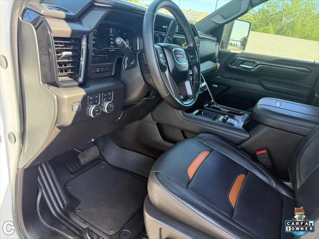 2025 GMC Sierra 2500HD 4WD Crew Cab Standard Bed AT4