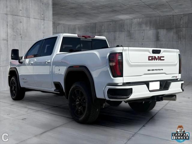 2025 GMC Sierra 2500HD 4WD Crew Cab Standard Bed AT4