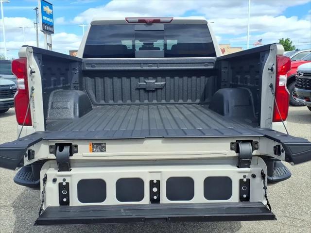 2026 Chevrolet Silverado 1500 4WD Crew Cab Short Bed ZR2