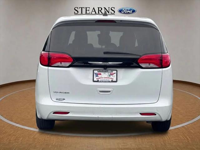 2023 Chrysler Voyager LX