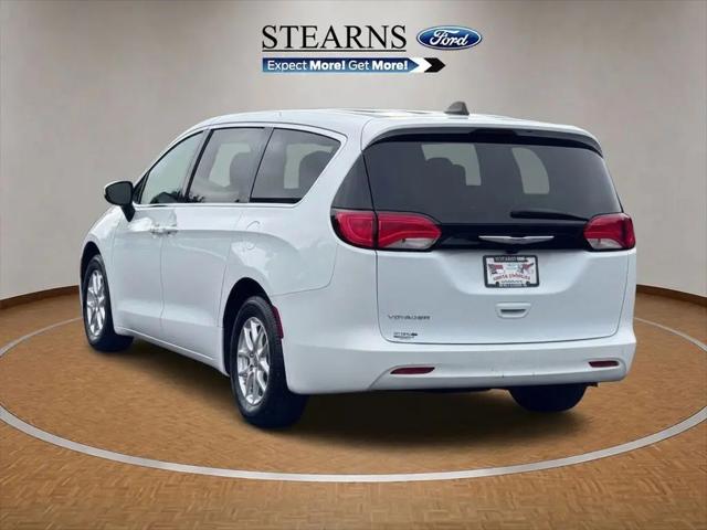 2023 Chrysler Voyager LX