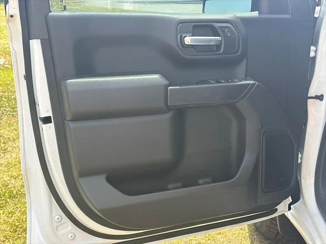 2021 Chevrolet Silverado 1500 2WD Crew Cab Short Bed Custom