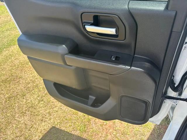 2021 Chevrolet Silverado 1500 2WD Crew Cab Short Bed Custom
