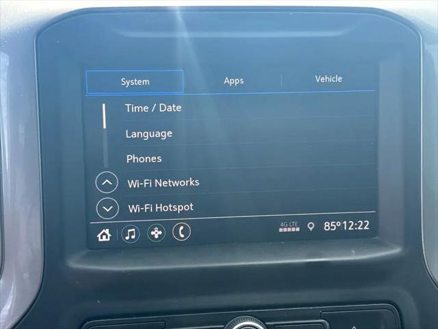 2021 Chevrolet Silverado 1500 2WD Crew Cab Short Bed Custom