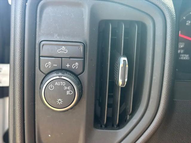 2021 Chevrolet Silverado 1500 2WD Crew Cab Short Bed Custom