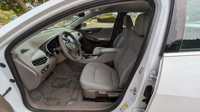 2023 Chevrolet Malibu FWD 1FL