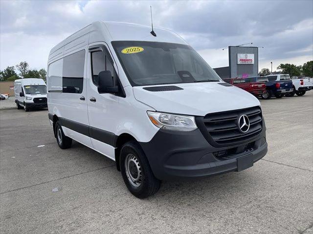 2025 Mercedes-Benz Sprinter 2500 Standard Roof 4-Cyl Diesel