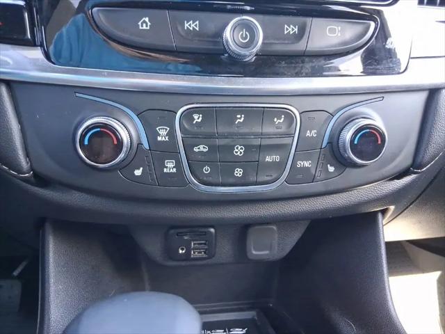 2023 Chevrolet Traverse AWD LT Leather