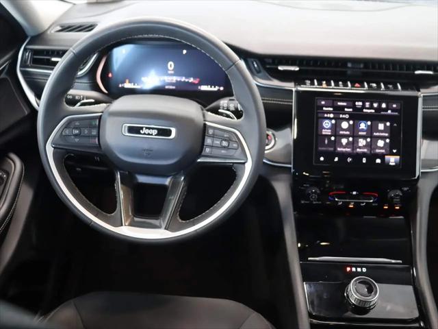 2023 Jeep Grand Cherokee L Laredo 4x4