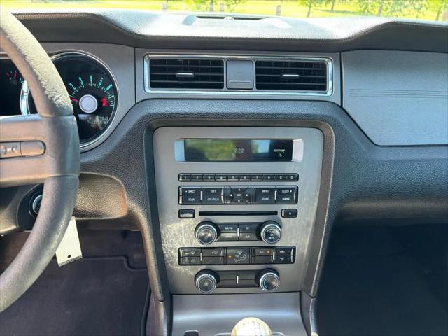 2011 Ford Mustang V6