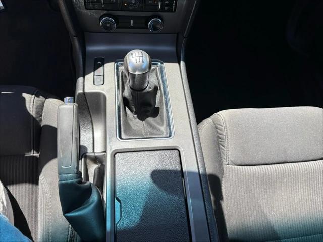 2011 Ford Mustang V6