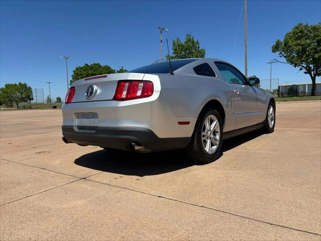 2011 Ford Mustang V6