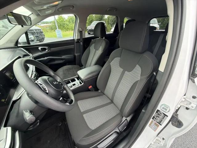 2024 Kia Sorento LX