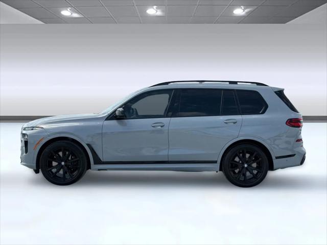 2025 BMW X7 M60i