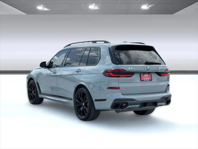 2025 BMW X7 M60i